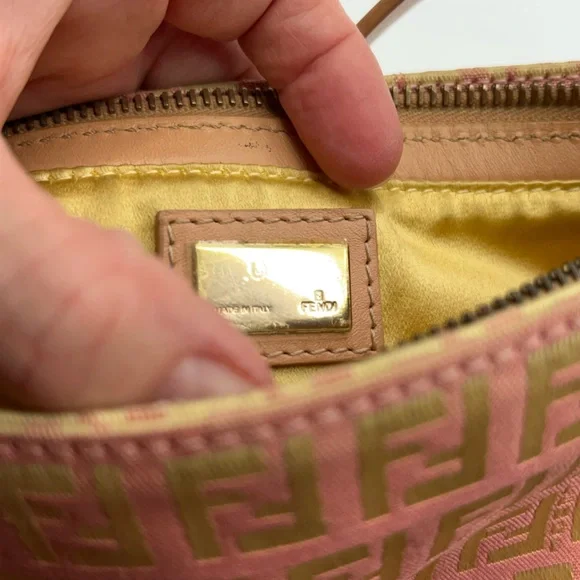 Fendi Jaquard Zucchino Baguette Pink and Gold Shoulder Bag w/Dust Bag and COA - Picture 10 of 16